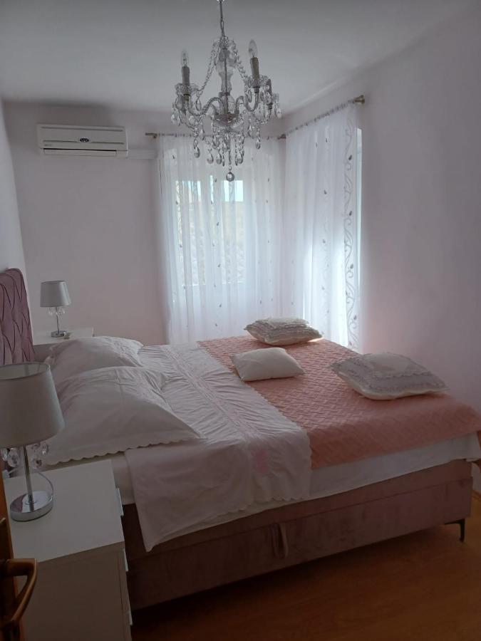 Apartment Vestibul Inn Split Exterior foto